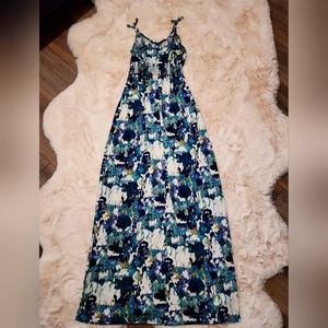 Urban Behavior maxi dress size US M multiple colors